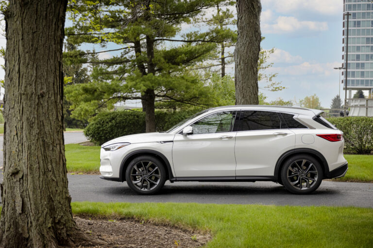 INFINITI QX50 ESSENTIAL AWD 2022