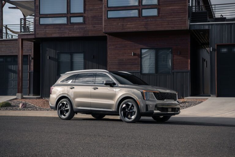 KIA Sorento PHEW 2025
