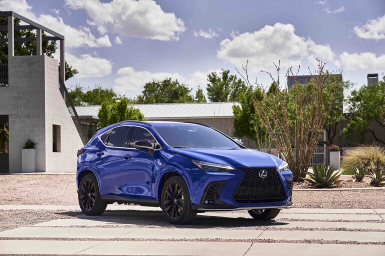Lexus NX 450h+ Luxury 2026